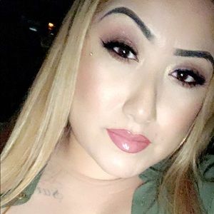 Meet your Posher, Angelica